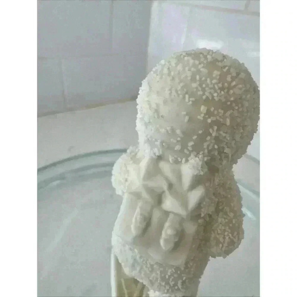 Snowbabies by Department 56 "A Special Delivery" Bisque Holiday Decor (1994) - Picture 6 of 11